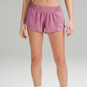 Lululemon Hotty Hot 2.5” Shorts - Velvet Dust
